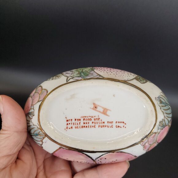 Toyo Enameled Ceramic Trinket Box 4.5" Floral Gold Gilt Japan - Picture 12 of 12